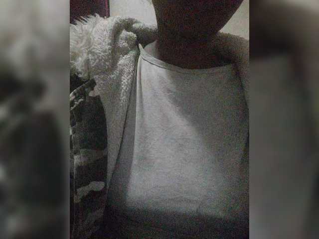 Clarravikuna's BongaCams show and profile