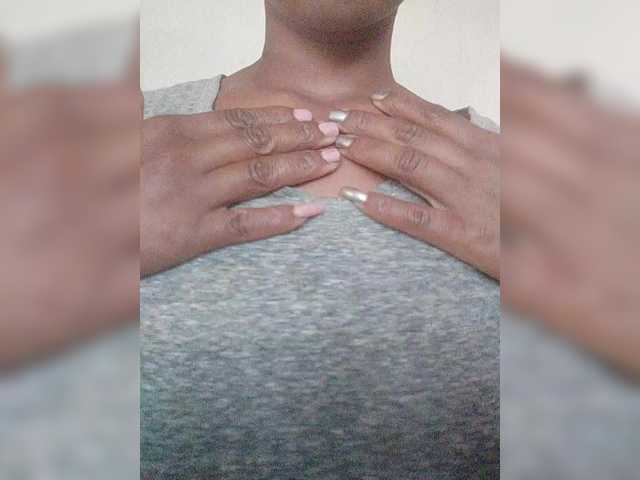 Clarravikuna's BongaCams show and profile