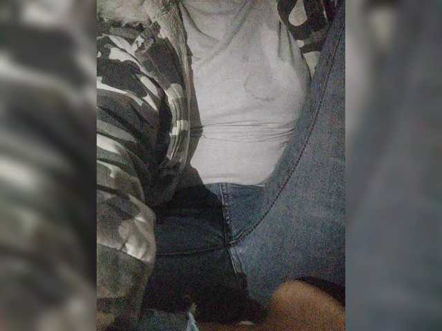 Clarravikuna's BongaCams show and profile