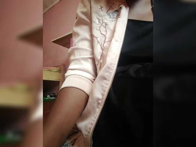 Clarravikuna's BongaCams show and profile