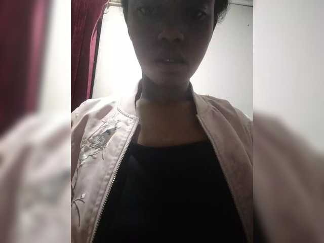 Clarravikuna's BongaCams show and profile