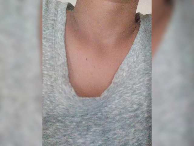 Clarravikuna's BongaCams show and profile