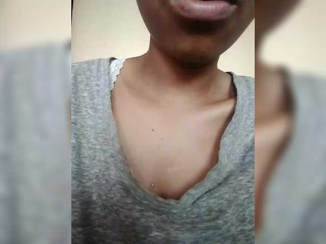 Clarravikuna's BongaCams show and profile