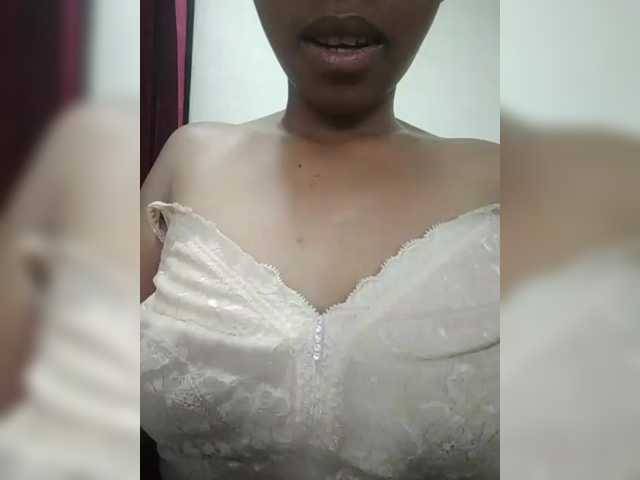 Clarravikuna's BongaCams show and profile