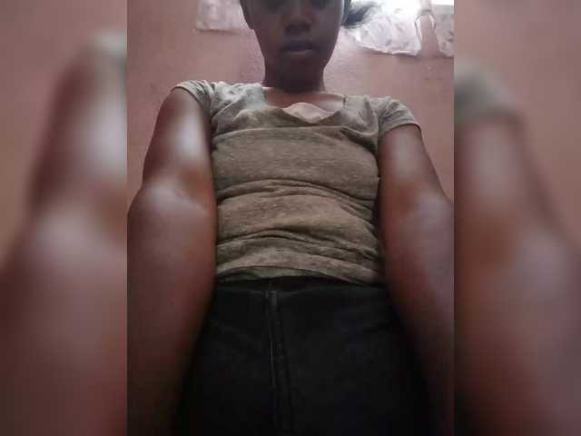 Clarravikuna's BongaCams show and profile