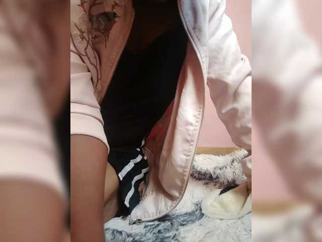 Clarravikuna's BongaCams show and profile