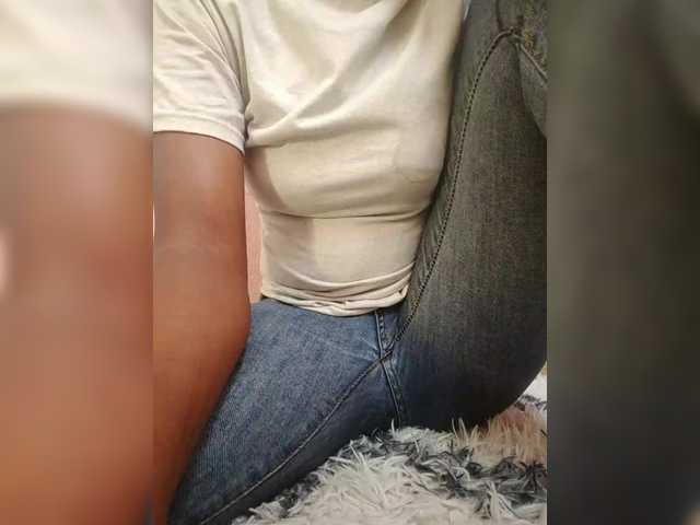 Clarravikuna's BongaCams show and profile