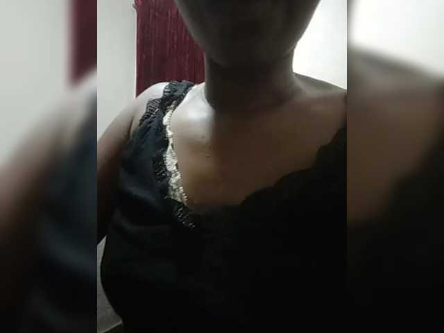 Clarravikuna's BongaCams show and profile