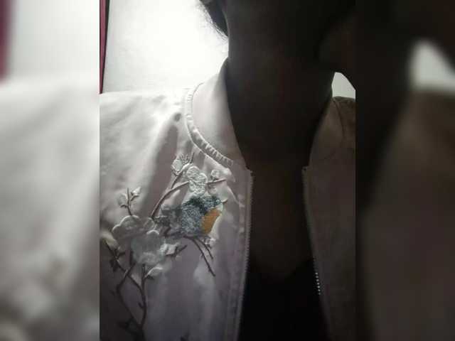 Clarravikuna's BongaCams show and profile