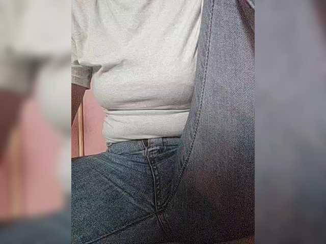 Clarravikuna's BongaCams show and profile