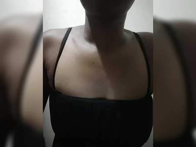 Clarravikuna's BongaCams show and profile