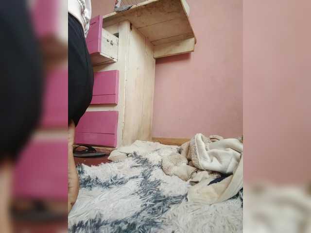 Clarravikuna's BongaCams show and profile