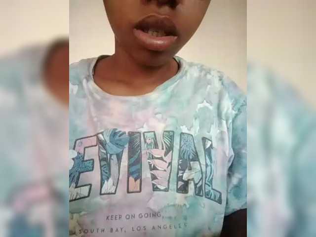 Clarravikuna's BongaCams show and profile