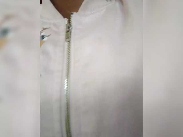 Clarravikuna's BongaCams show and profile