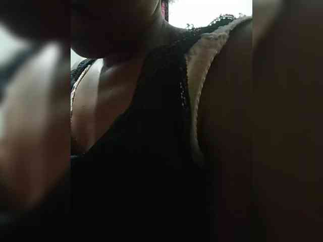 Clarravikuna Live Webcam on BongaCams