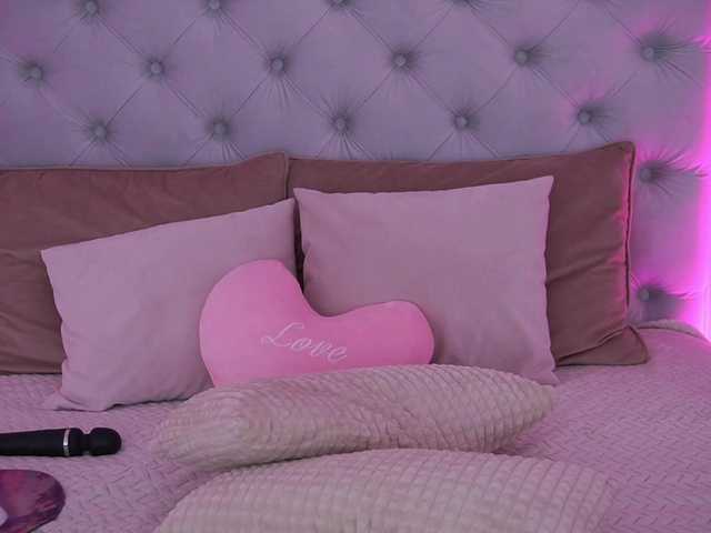 GraceHotDavies's BongaCams show and profile