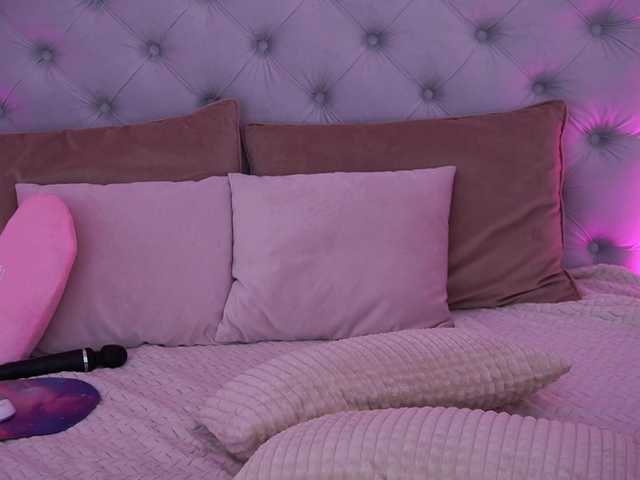 GraceHotDavies's BongaCams show and profile
