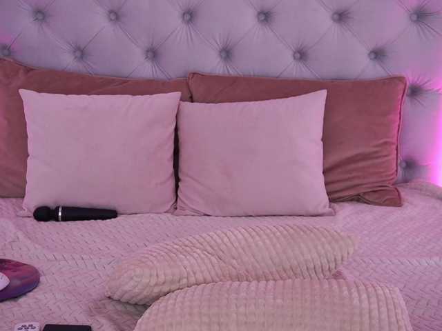 GraceHotDavies's BongaCams show and profile