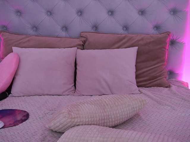 GraceHotDavies's BongaCams show and profile