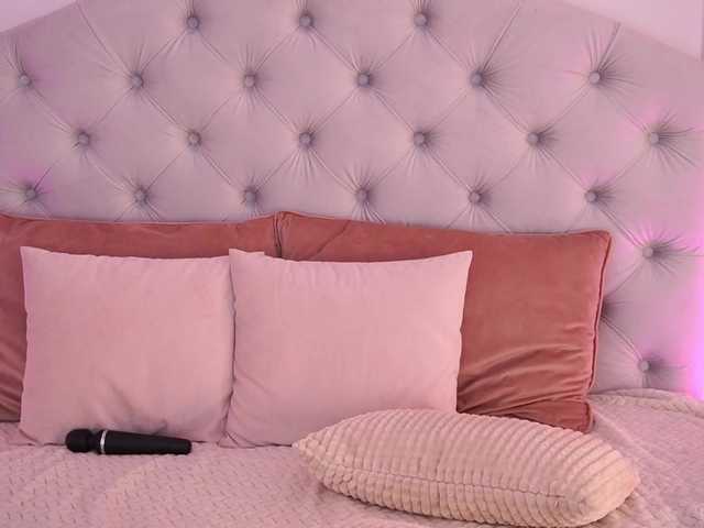 GraceHotDavies's BongaCams show and profile