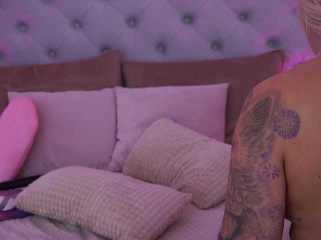 GraceHotDavies's BongaCams show and profile