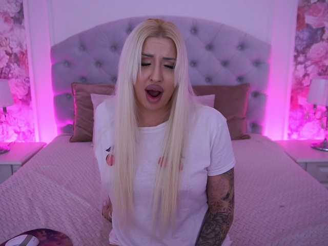 GraceHotDavies's BongaCams show and profile