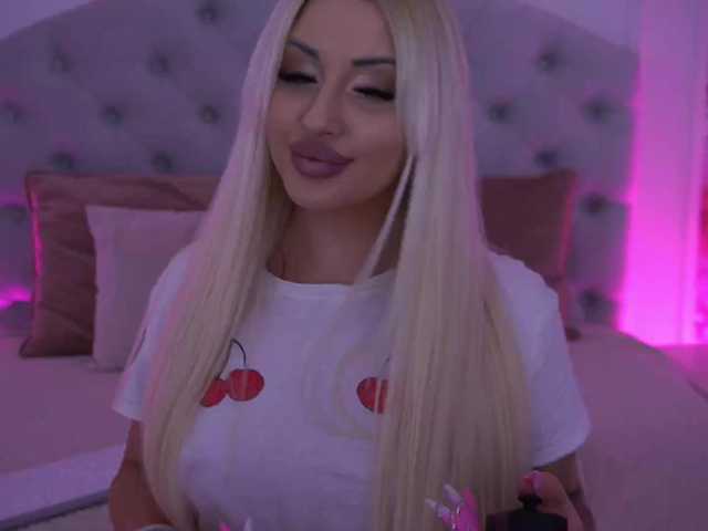 GraceHotDavies's BongaCams show and profile