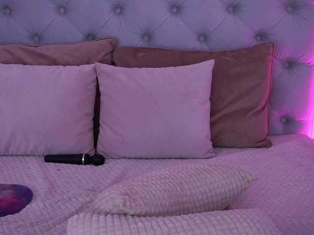 GraceHotDavies's BongaCams show and profile