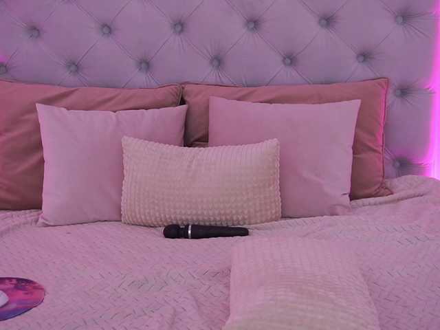 GraceHotDavies's BongaCams show and profile