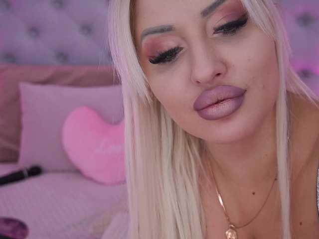 GraceHotDavies's BongaCams show and profile