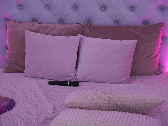 GraceHotDavies's BongaCams show and profile