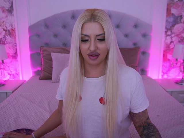 GraceHotDavies's BongaCams show and profile