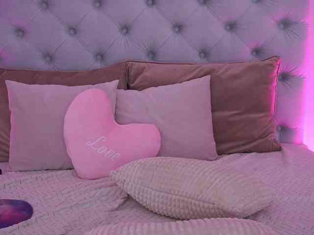 GraceHotDavies Live Webcam on BongaCams