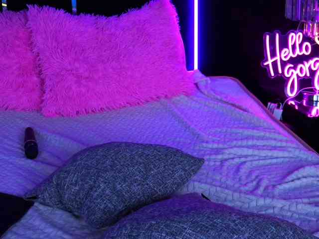 online nude chatroom GraceHotDavies