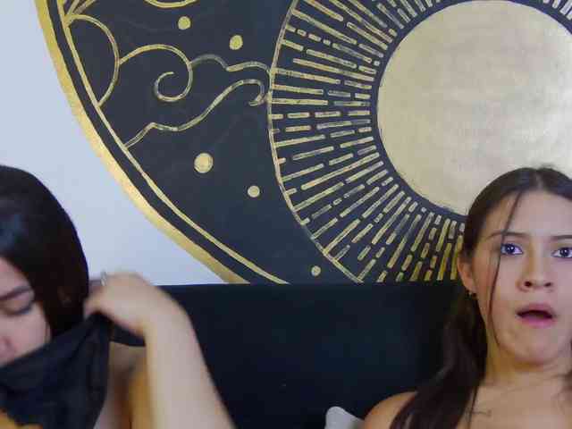 kinkyzoeandema webcam