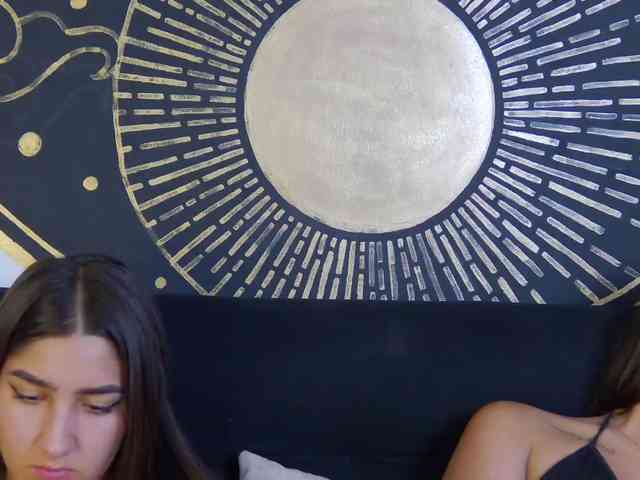 kinkyzoeandema webcam