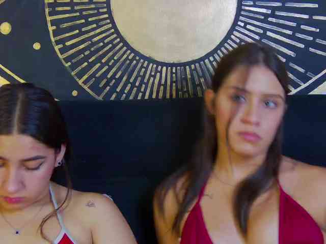 kinkyzoeandema webcam