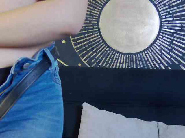 kinkyzoeandema webcam