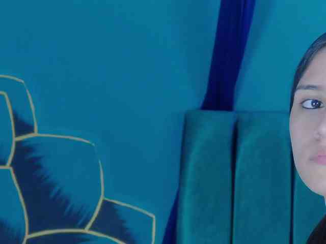 kinkyzoeandema webcam
