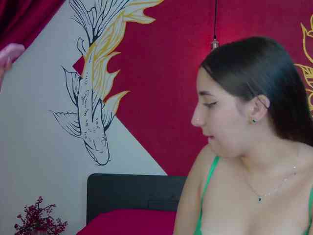 kinkyzoeandema webcam