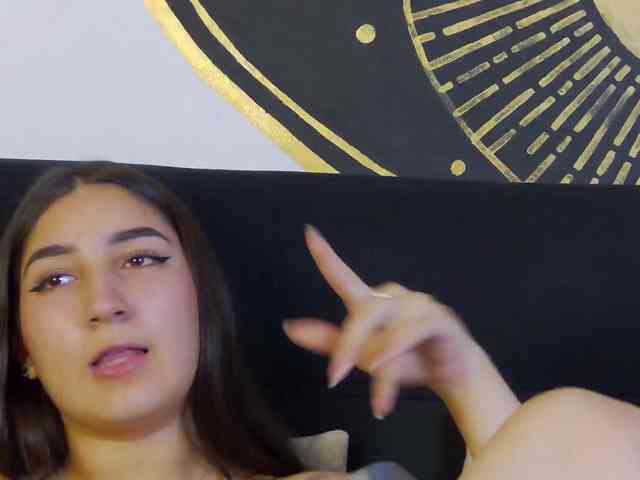kinkyzoeandema webcam