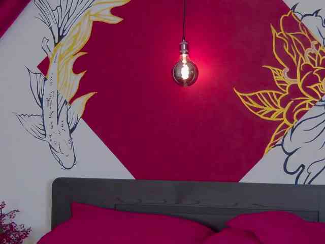 kinkyzoeandema webcam