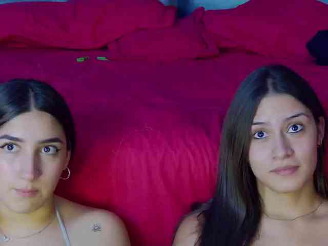 kinkyzoeandema webcam