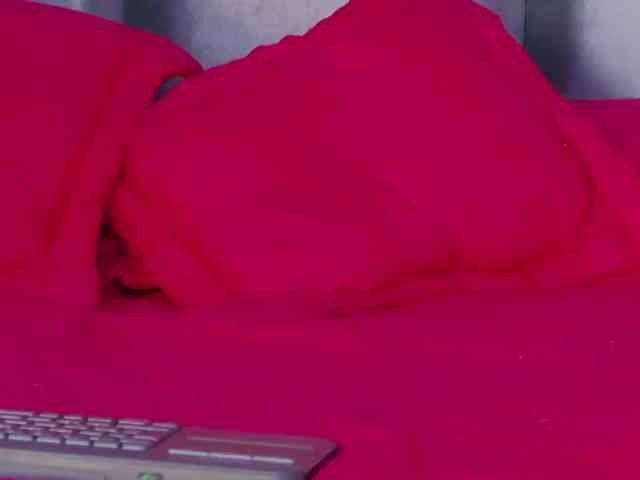 kinkyzoeandema webcam