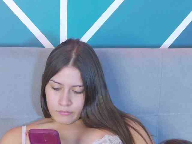 kinkyzoeandema webcam