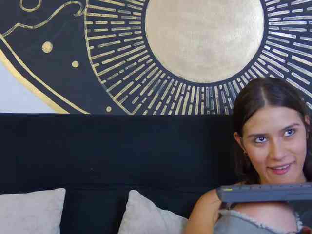 kinkyzoeandema webcam