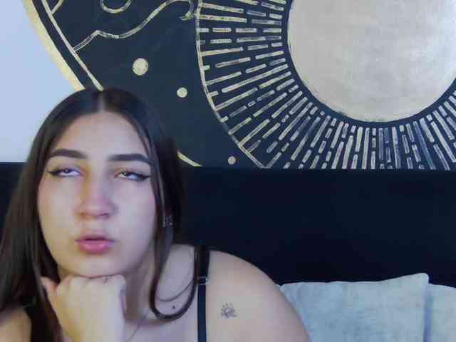 kinkyzoeandema webcam