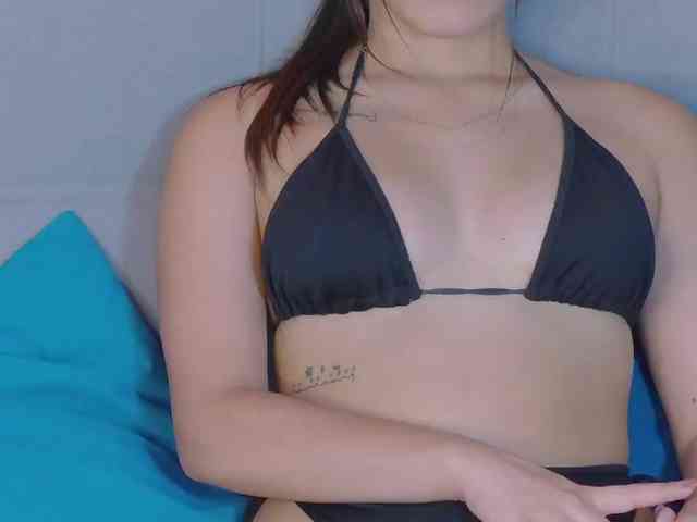 kinkyzoeandema webcam