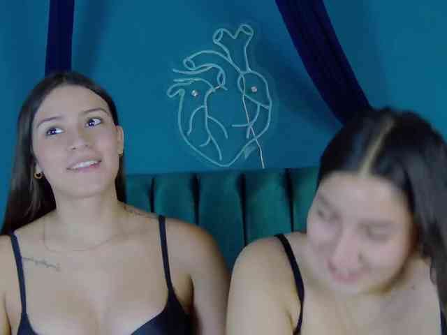 kinkyzoeandema webcam