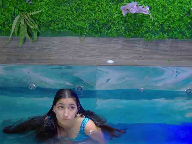 kinkyzoeandema webcam